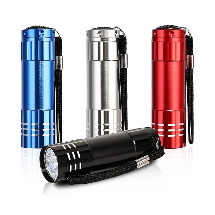 9 LEDLİ PİLLİ EL FENERİ